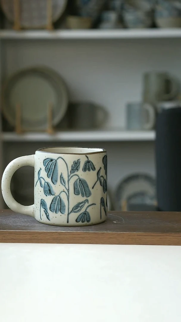 粗陶手绘铃兰花马克杯420ml@7-7@