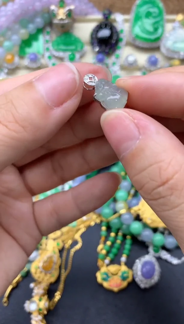 【闪购商品】翡翠颈饰18K金镶嵌115-中国好珍宝