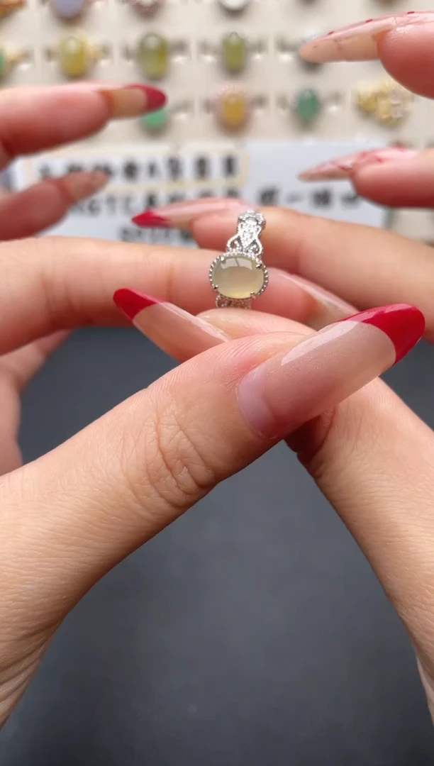 【闪购商品】翡翠戒指银S925镶嵌一物一证一礼盒