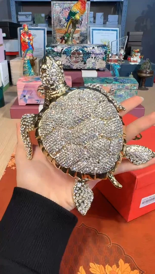 【闪购商品】杯268白色满钻大乌龟