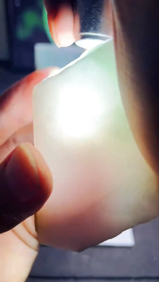 颈饰未镶嵌翡翠阿*翡翠