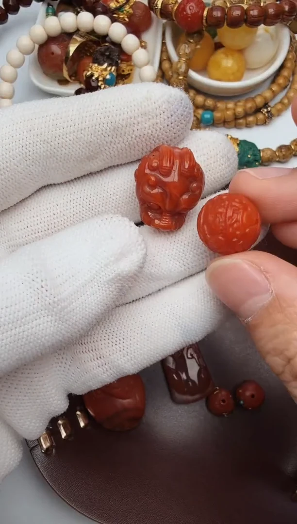 颈饰合金南红玛瑙他6666