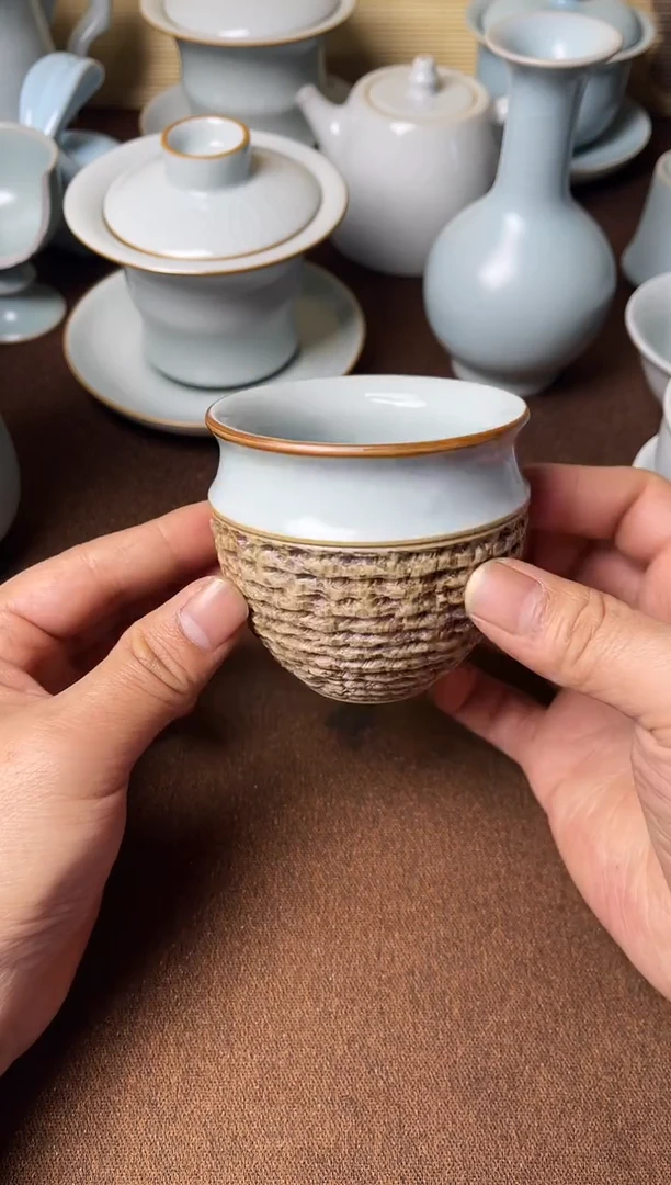 清货专场-全品无瑕云雾月白釉纯手工重工束口鸡心杯