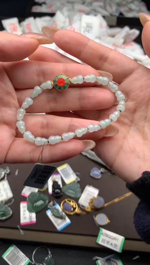 【闪购商品】翡翠手串未镶嵌 一