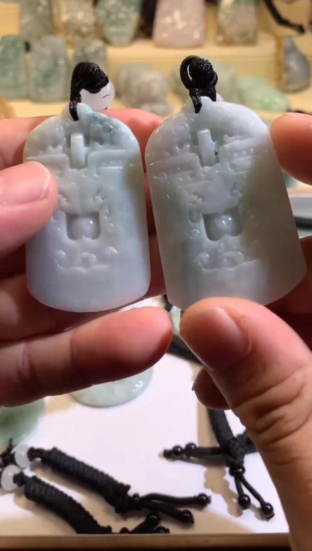 翡翠未镶嵌颈饰6/09/042多样性发其一