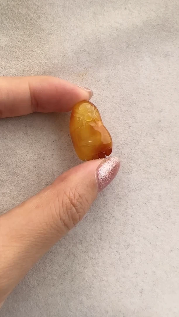 【闪购商品】琥珀裸石未镶嵌10120119-手机坠