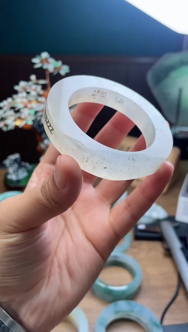 【闪购商品】定制翡翠手镯未镶嵌定制