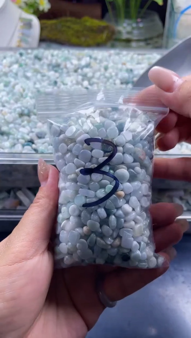 翡翠散珠天然翡翠小随形300克3