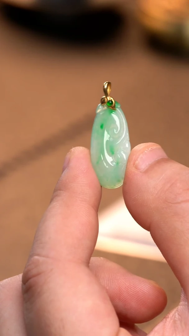 翡翠18K金镶嵌颈饰如意（多样性发其一）