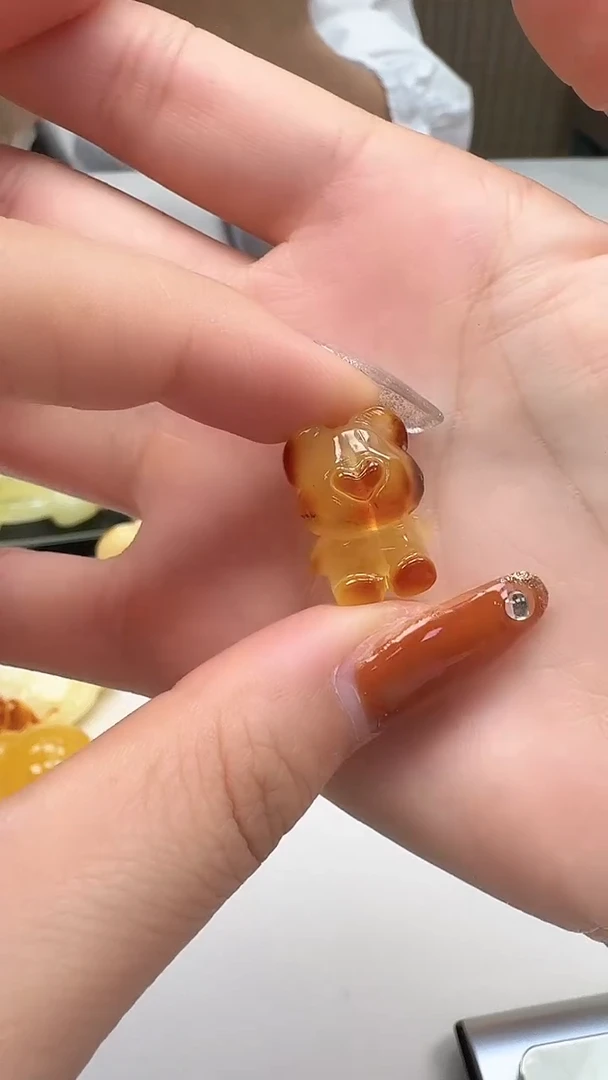裸石琥珀未镶嵌如图
