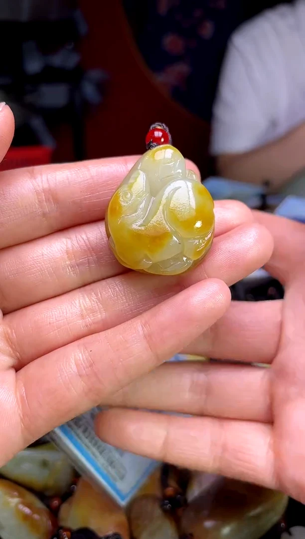 和田玉未镶嵌颈饰1