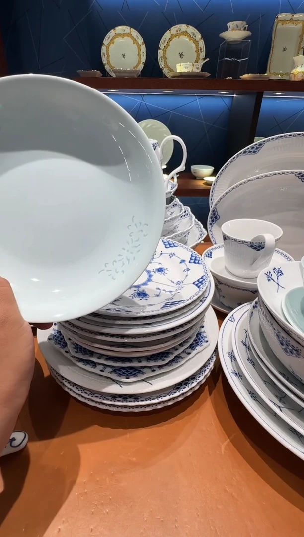 瓷8寸云上玲珑深盘