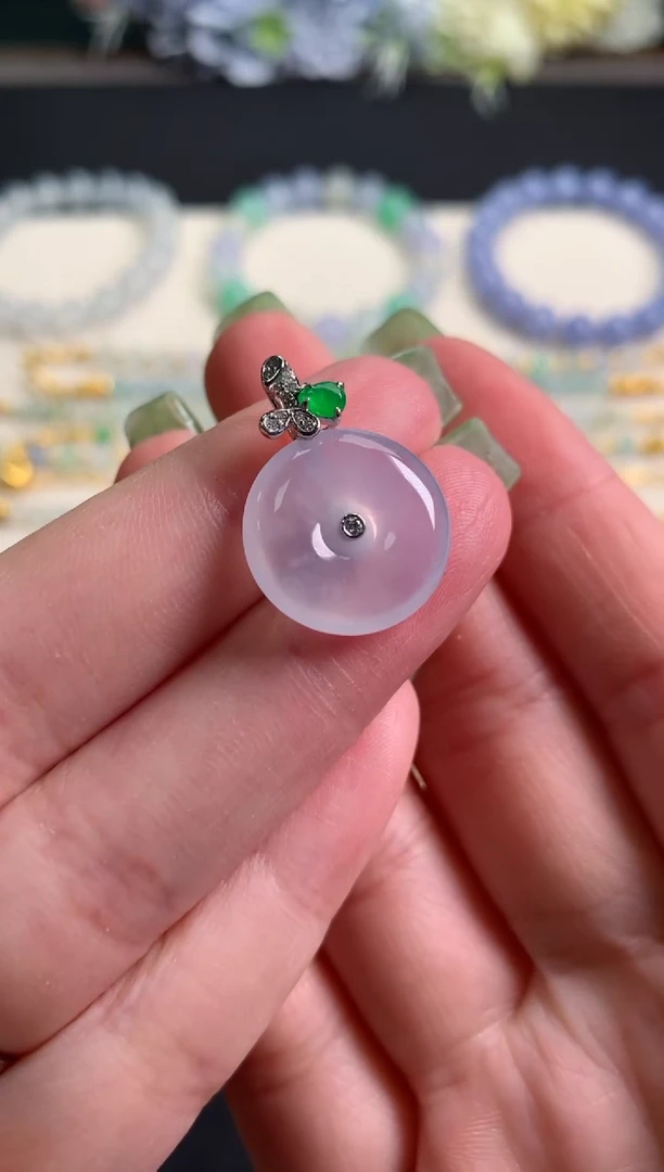 翡翠18K金镶嵌颈饰缅料