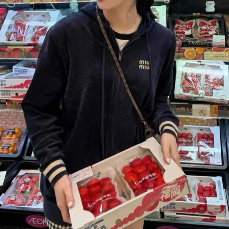 99新 MIU MIU/缪缪 40码海军蓝双面绒白色刺绣logo连帽拉链上衣