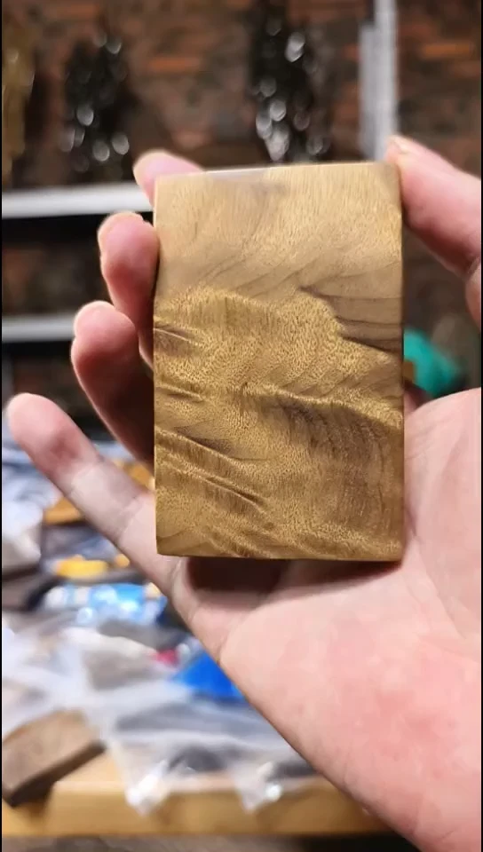 金丝楠无事牌手把件