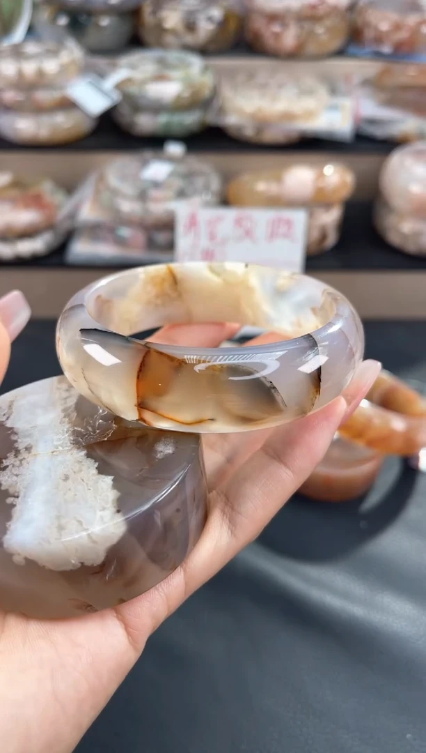 未镶嵌手镯石英质玉60（赠品镯心 不保证完美）