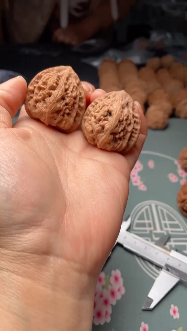 把件文玩核桃w132  九龙    37尺