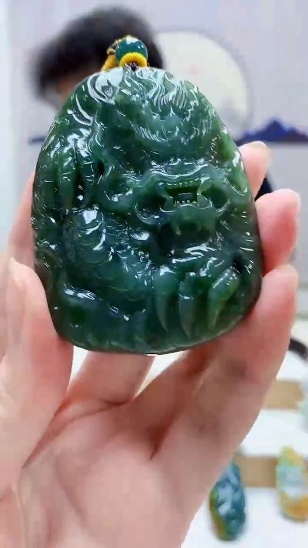 未镶嵌定制翡翠4688zm-毛货挂件23龙牌