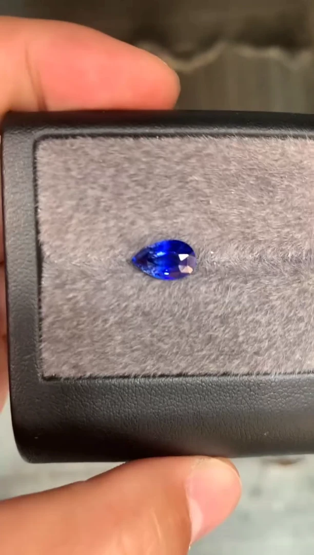 【闪购商品】定制蓝宝石裸石未镶嵌2.84ct 兰卡老烧蓝宝石