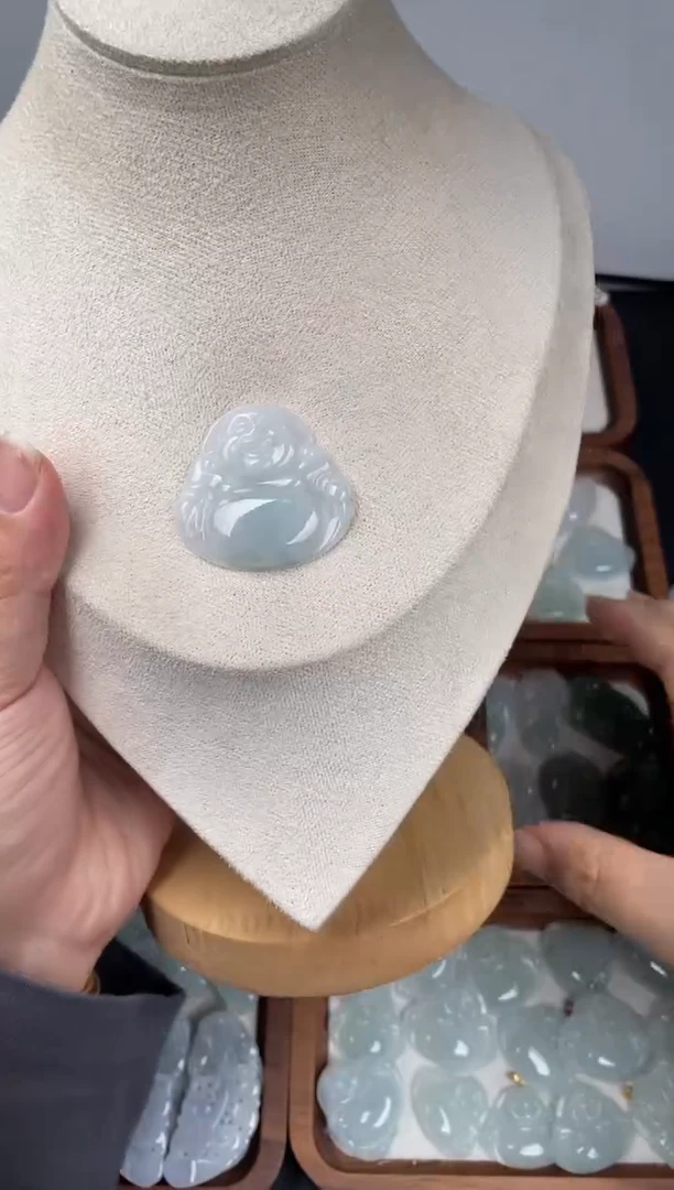 颈饰未镶嵌翡翠茶****心佛公