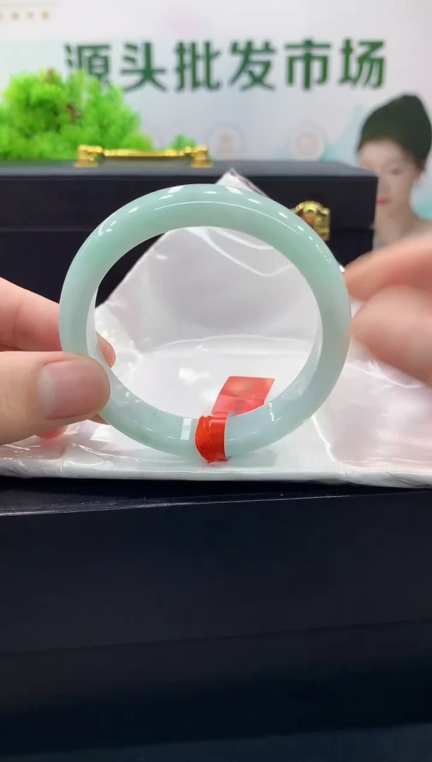 翡翠手镯未镶嵌 手镯