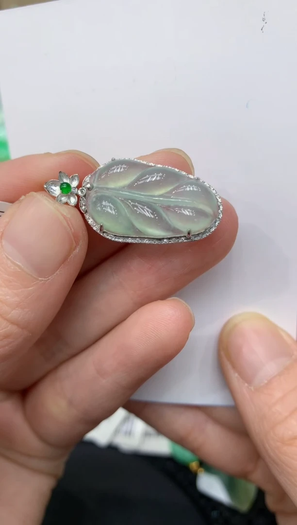 【闪购商品】翡翠颈饰18K金镶嵌11111111