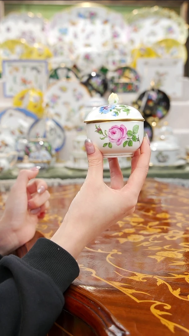 瓷米多家中古瓷器如图所示4