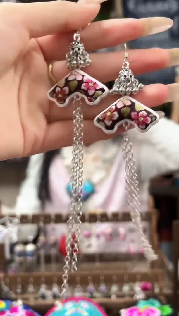 织绣民族风非遗老绣苗银饰品907