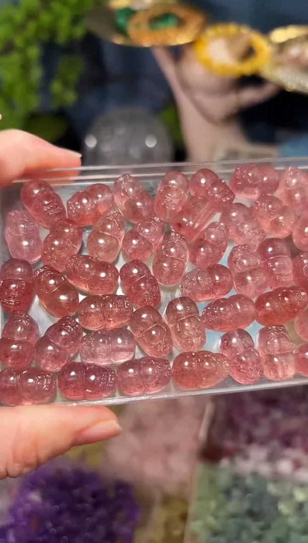 【闪购商品】水晶手串未镶嵌草莓晶小貔貅一个约卡9-10