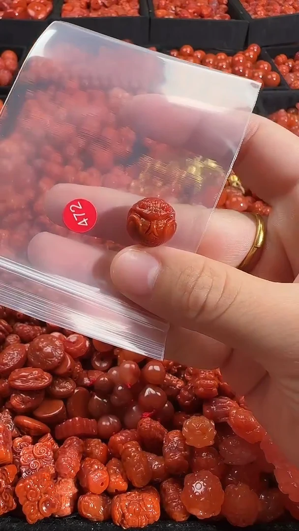 颈饰未镶嵌南红玛瑙1