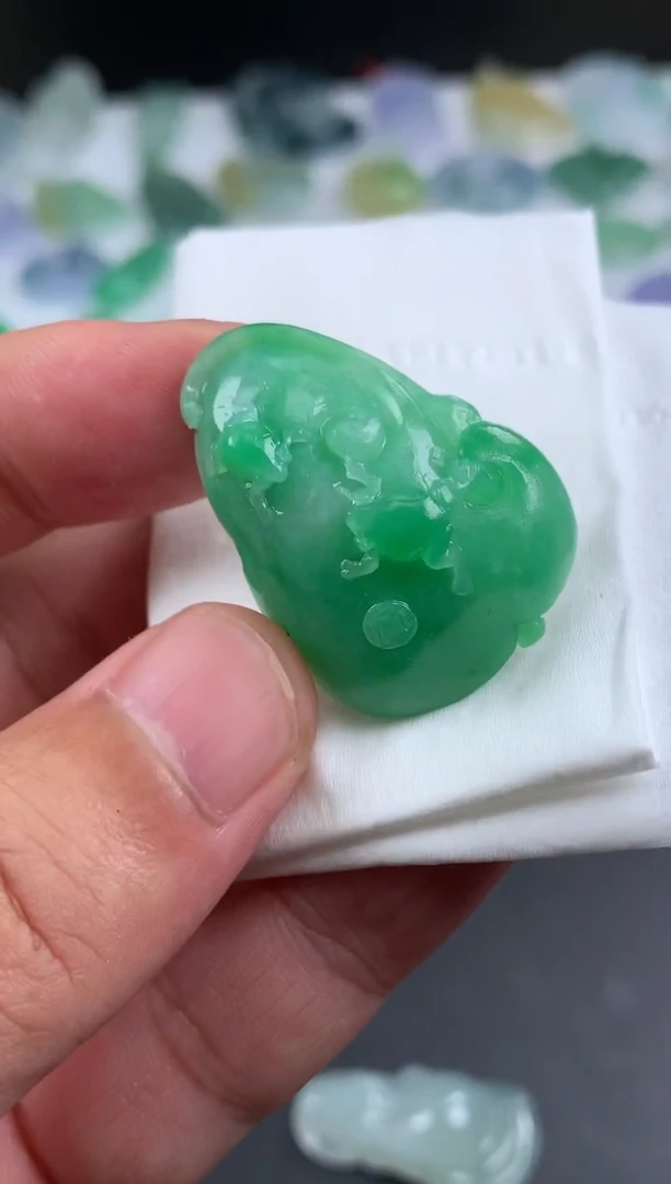 【闪购商品】定制翡翠未镶嵌翡翠
