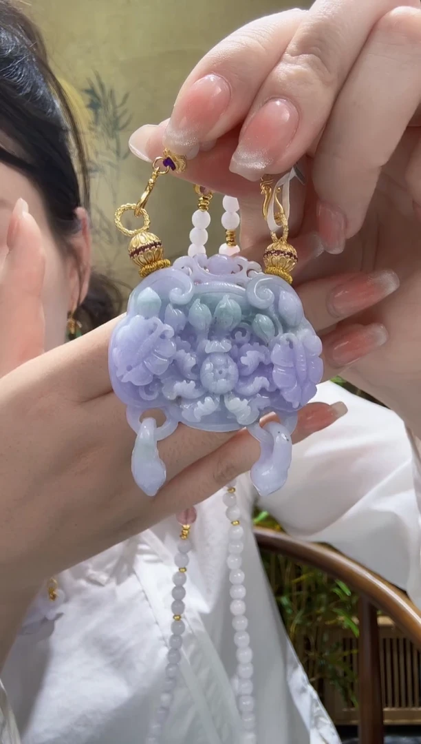 翡翠未镶嵌颈饰吊坠