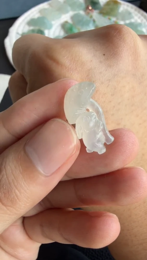 未镶嵌定制翡翠兔子