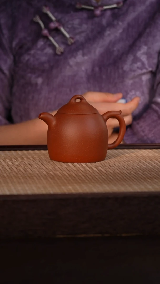 茶壶紫砂鱼籽降坡 250cc