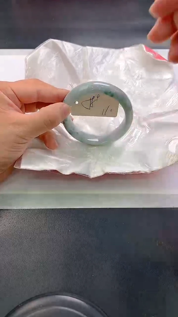 未镶嵌手镯翡翠110