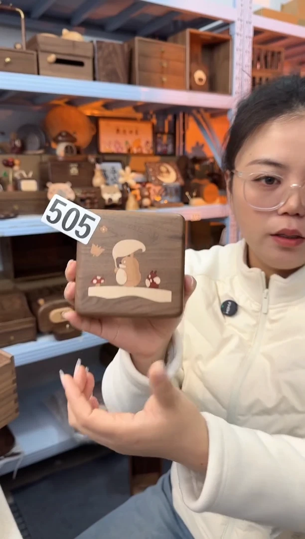 木505号北美黑胡桃单层龙猫首饰盒