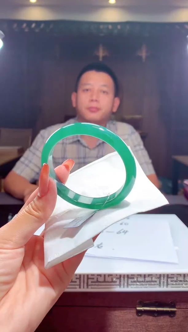 颈饰未镶嵌翡翠天然翡翠（拍一发一）