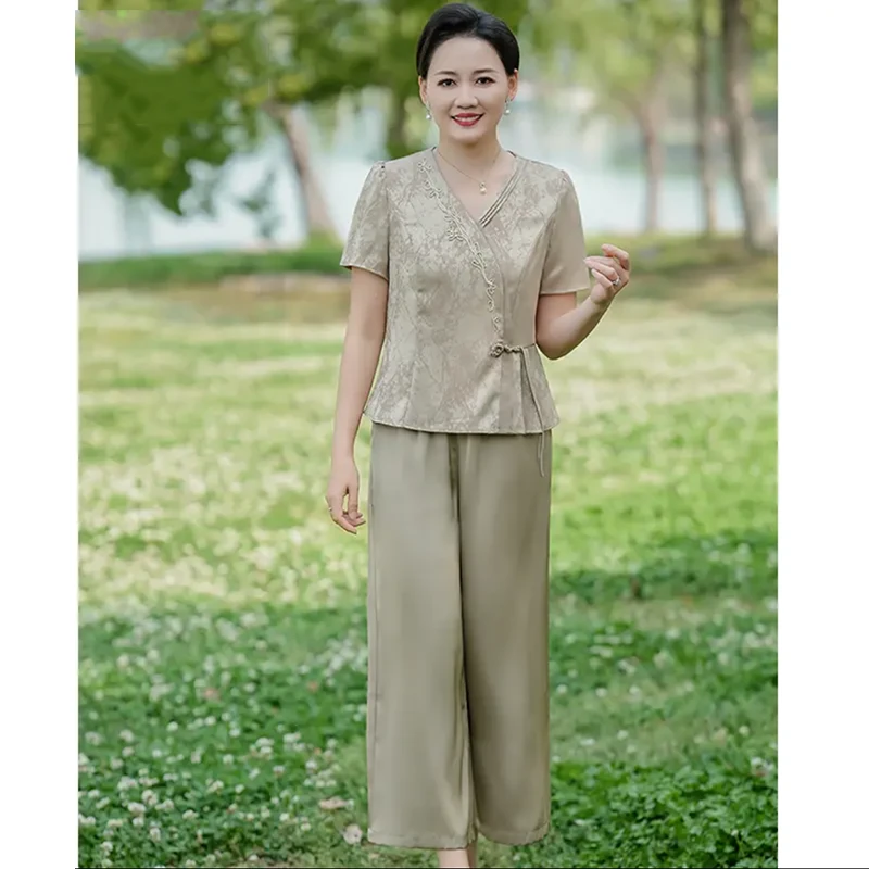 新款洋气妈妈夏装短袖套装洋气显瘦小衫2025新款中老年女装两件套