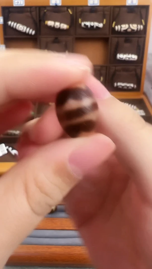 玛瑙/玉髓（覆膜）颈饰未镶嵌176.（微瑕）