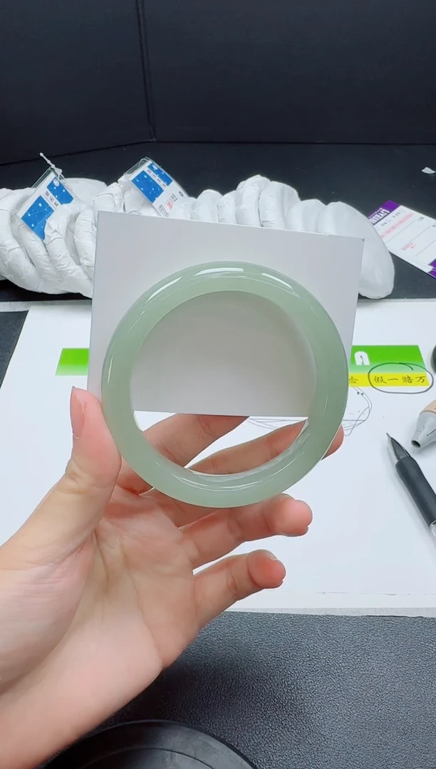 石英质玉手镯未镶嵌020-5859