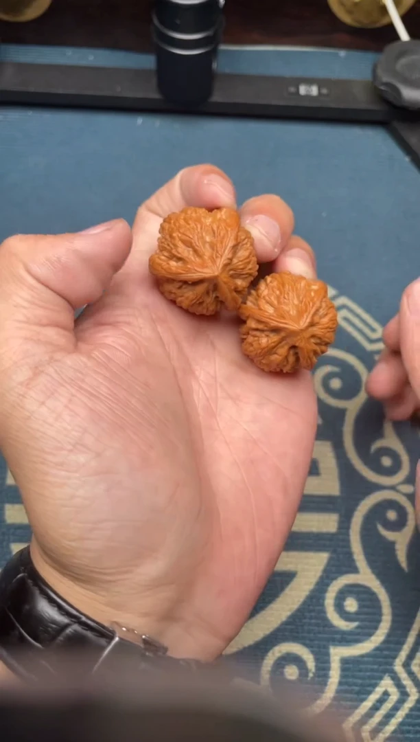 文玩核桃吊坠文山三棱30