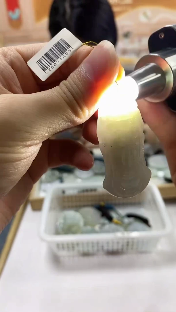 颈饰未镶嵌翡翠观音头