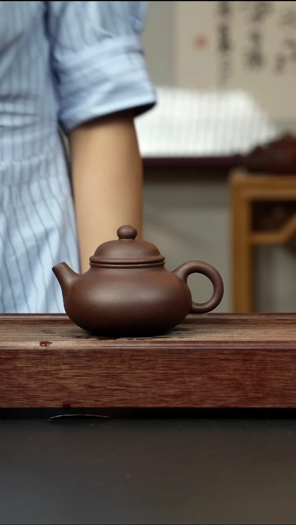 紫砂茶壶老紫泥容天220CC