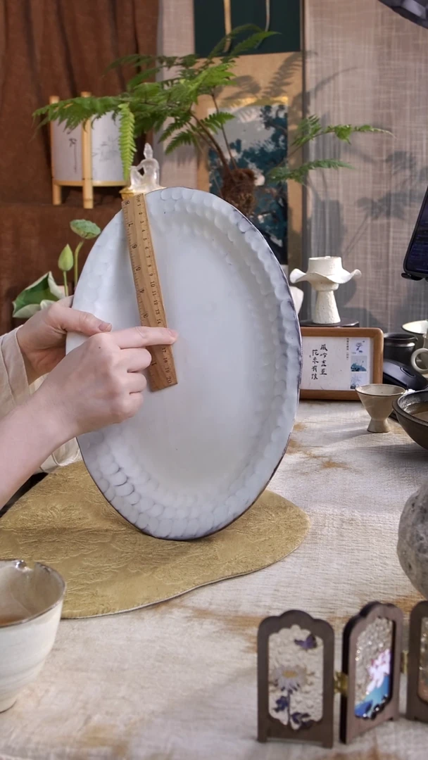 陶瓷@@飘纱手捏鱼盘HW000019