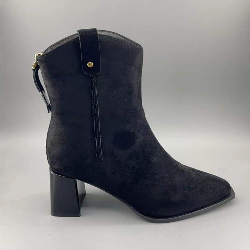 97081997（6厘米）粗跟绒面圆头短靴