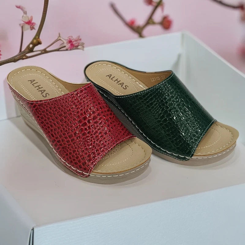 【ALHAS女鞋】舒适夏季厚底坡跟休闲外穿一字拖【LZ113】