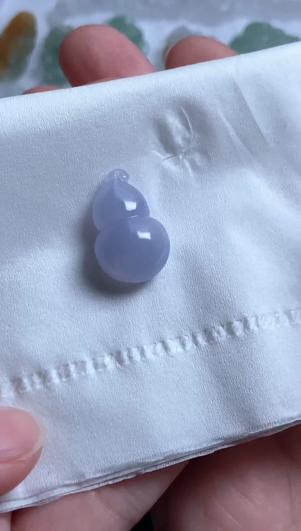 颈饰未镶嵌翡翠冰紫葫芦