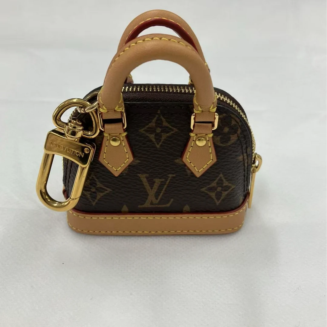 95新 LouisVuitton/路易威登 GGS超mini贝壳包挂件老花62151891