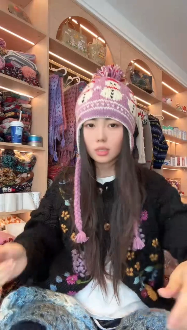 羊毛紫色雪人护耳帽