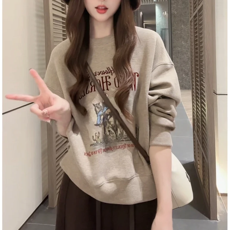 1567美式复古别致宽松酷潮无帽圆领人物印花字母卫衣